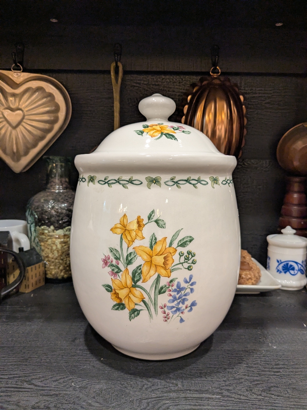Thomson Pottery Floral Garden Canister  Yellow Daffodils Vintage Retired